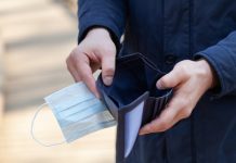 Το σχόλιο της Δευτέρας: Περιμένοντας το λογαριασμό…